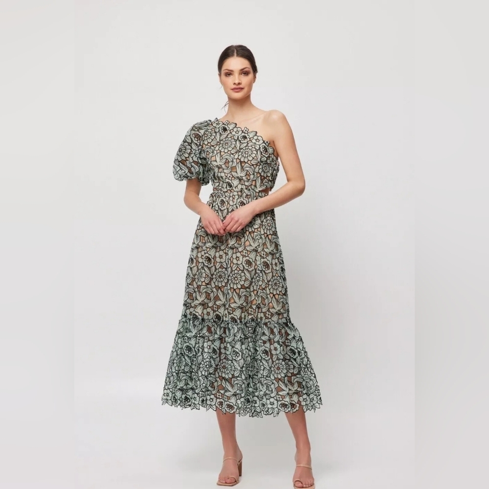 Elliatt Alina One Shoulder Floral Lace Crochet Maxi Gown Dress Size L $390